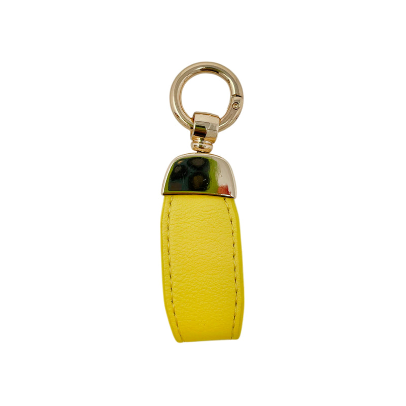 Llavero color amarillo