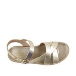 Sandalias flats Indyra para mujer color dorado